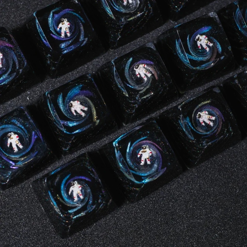 Artisan Keycap Astronaut Resin - đánh giá và giá Tech Gaming Accessories
